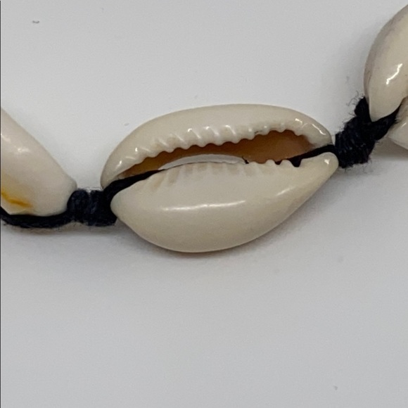Puka Shell Choker & Bracelet Set - Picture 2 of 3